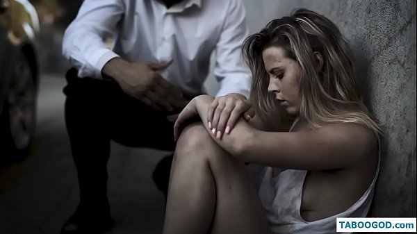 კინკიური ისტორიები: უსახლკარო თინეიჯერი გოგონა